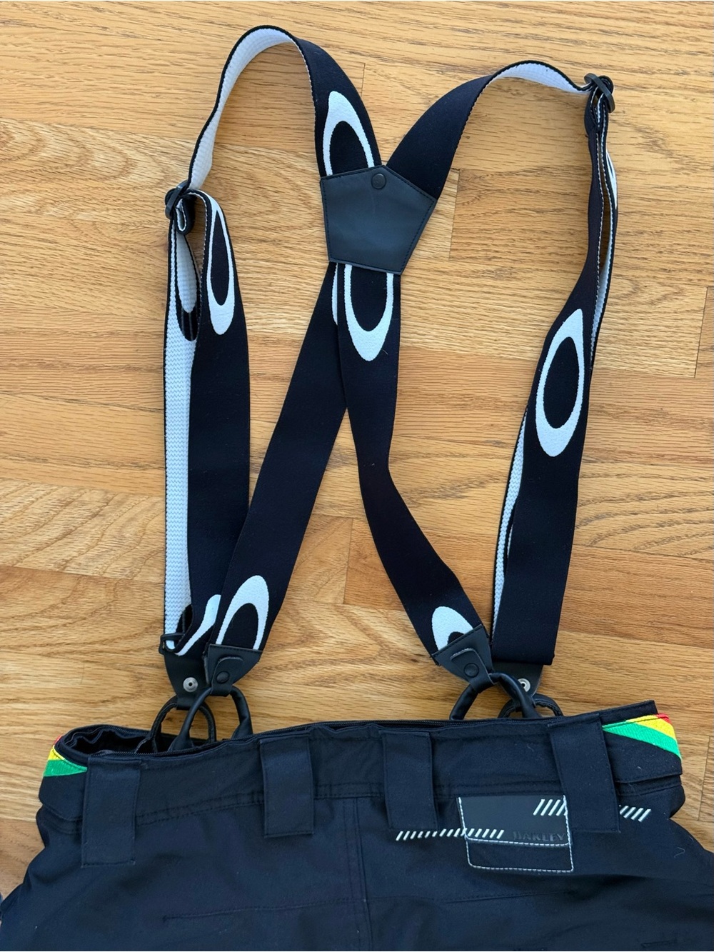 Oakley Black Men's Snow/Ski Pants with Rainbow Stripe Accent - Picture 12 of 16
